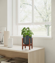 Load image into Gallery viewer, Iron Gray stand:dark