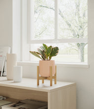 Load image into Gallery viewer, Gentle Pink stand:bamboo