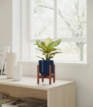 Load image into Gallery viewer, Twilight Blue stand:dark