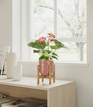Load image into Gallery viewer, Hammered Rose Pink stand:bamboo