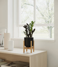 Load image into Gallery viewer, Stone Black stand:bamboo