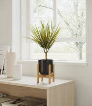 Load image into Gallery viewer, Stone Black stand:bamboo