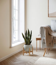 Load image into Gallery viewer, Deep Ocean stand:bamboo