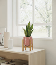 Load image into Gallery viewer, Hammered Rose Pink stand:bamboo
