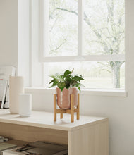 Load image into Gallery viewer, Hammered Peach Pink stand:bamboo