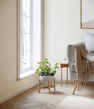 Load image into Gallery viewer, Deep Ocean stand:bamboo