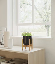 Load image into Gallery viewer, Stone Black stand:bamboo