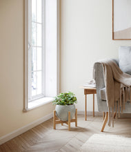 Load image into Gallery viewer, Deep Ocean stand:bamboo