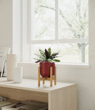 Load image into Gallery viewer, Striped Cherry Red stand:bamboo