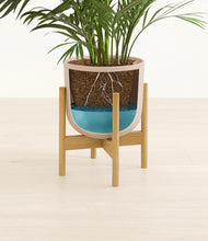 Load image into Gallery viewer, Sandy Pink stand:bamboo