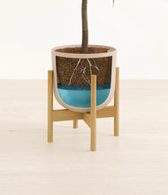 Load image into Gallery viewer, Sandy Pink stand:bamboo