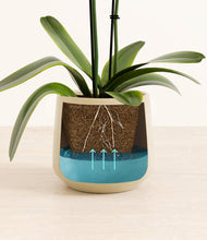 Load image into Gallery viewer, Almond Green stand:all