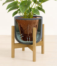 Load image into Gallery viewer, Iron Gray stand:bamboo