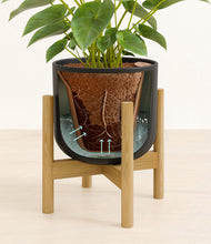 Load image into Gallery viewer, Stone Black stand:bamboo