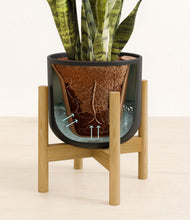 Load image into Gallery viewer, Stone Black stand:bamboo