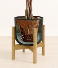 Load image into Gallery viewer, Stone Black stand:bamboo