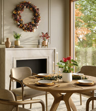 Load image into Gallery viewer, Sandy stand:one_stand