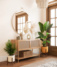 Load image into Gallery viewer, Tiger Lily stand:two_stands