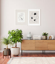 Load image into Gallery viewer, Woodland stand:one_stand