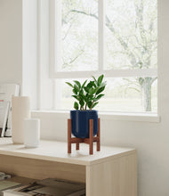 Load image into Gallery viewer, Twilight Blue stand:walnut