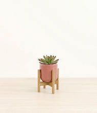 Load image into Gallery viewer, Hammered Rose Pink stand:bamboo