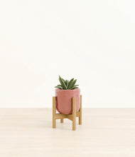 Load image into Gallery viewer, Hammered Rose Pink stand:bamboo
