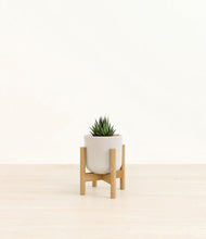 Load image into Gallery viewer, Snowdrift White stand:bamboo