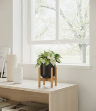 Load image into Gallery viewer, Stone Black stand:bamboo