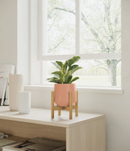 Load image into Gallery viewer, Calm Rose stand:bamboo
