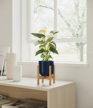 Load image into Gallery viewer, Twilight Blue stand:bamboo
