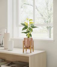 Load image into Gallery viewer, Hammered Peach Pink stand:bamboo
