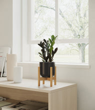 Load image into Gallery viewer, Stone Black stand:bamboo
