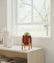 Load image into Gallery viewer, Striped Cherry Red stand:bamboo
