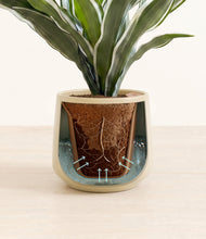 Load image into Gallery viewer, Almond Green stand:all
