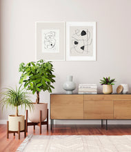 Load image into Gallery viewer, Sandy stand:two_stands
