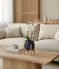 Load image into Gallery viewer, Deep Navy stand:bamboo
