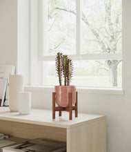 Load image into Gallery viewer, Hammered Rose Pink stand:walnut
