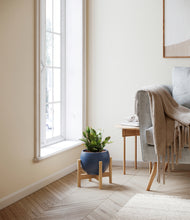 Load image into Gallery viewer, Deep Navy stand:bamboo
